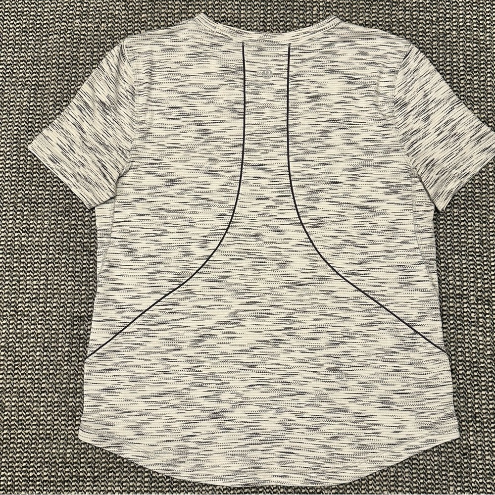 lululemon Run It Out Short Sleeve Heathered Top in White and Black Space-Dye